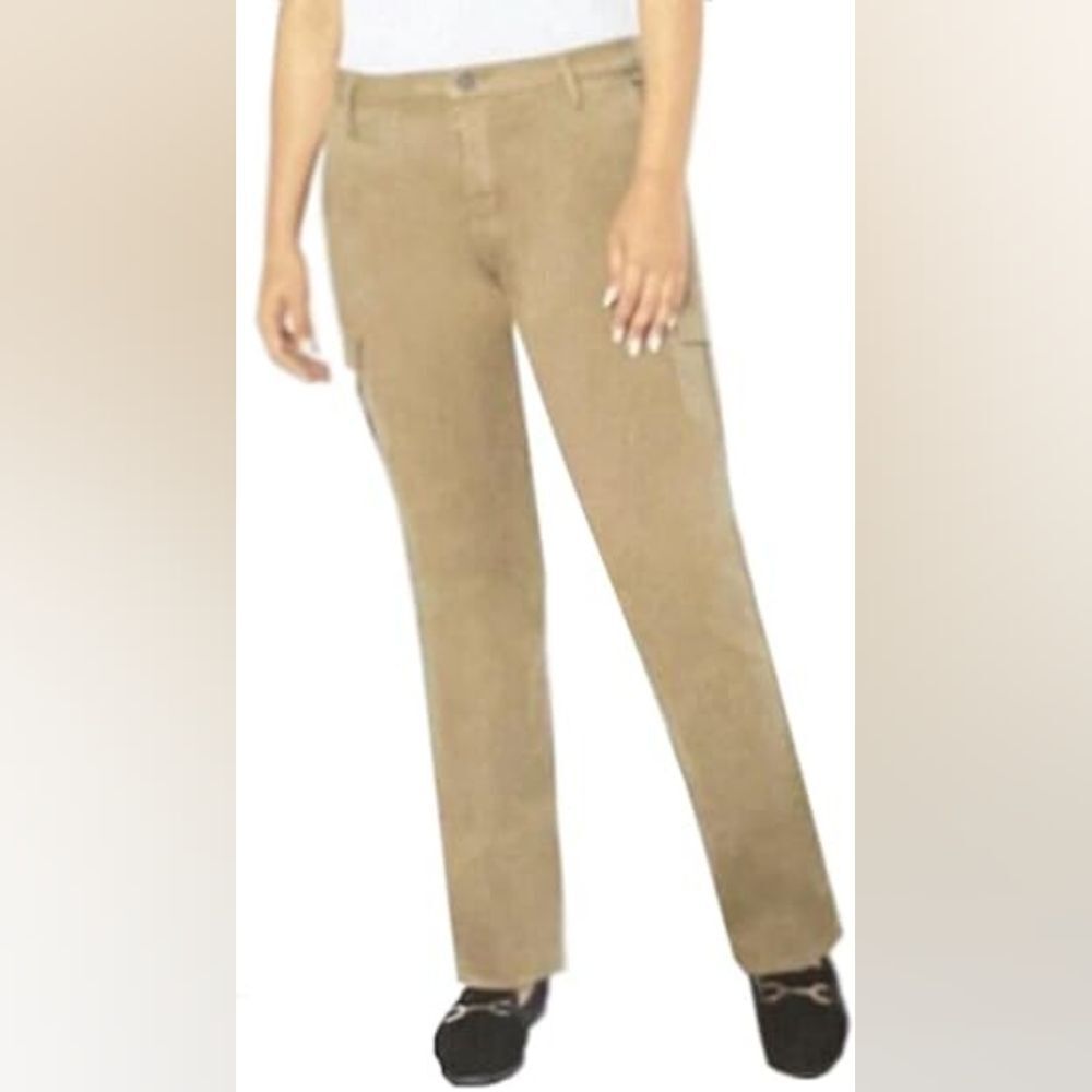 Well Worn Women's High Rise Cargo Pants